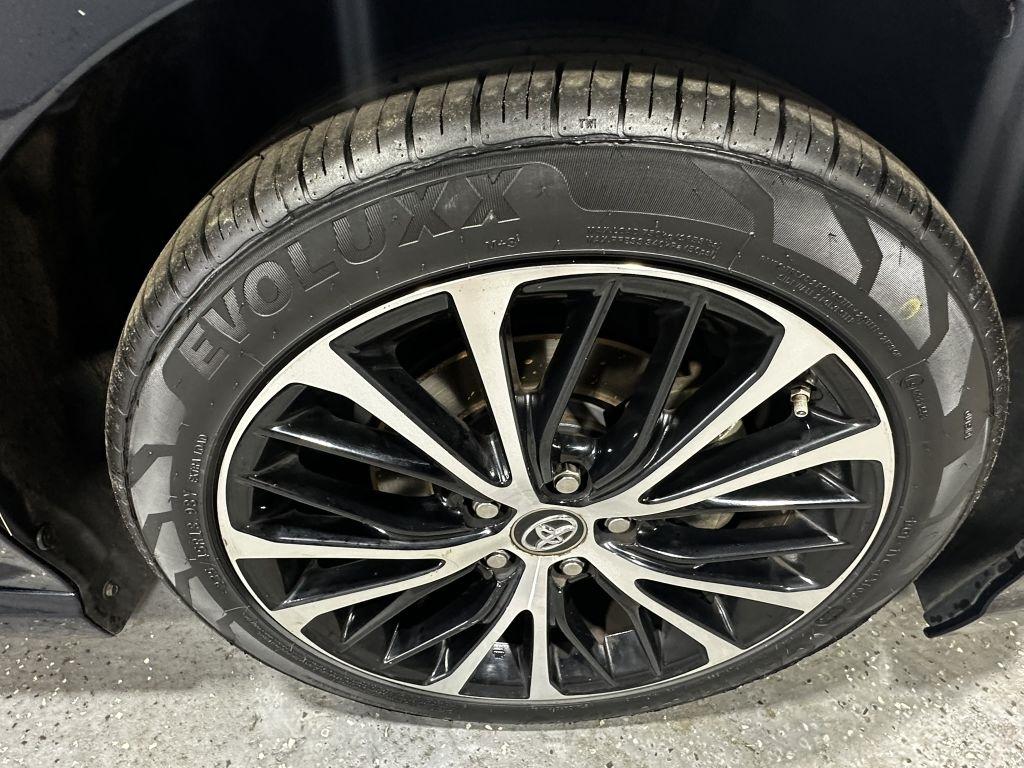 Toyota Camry SE 2019