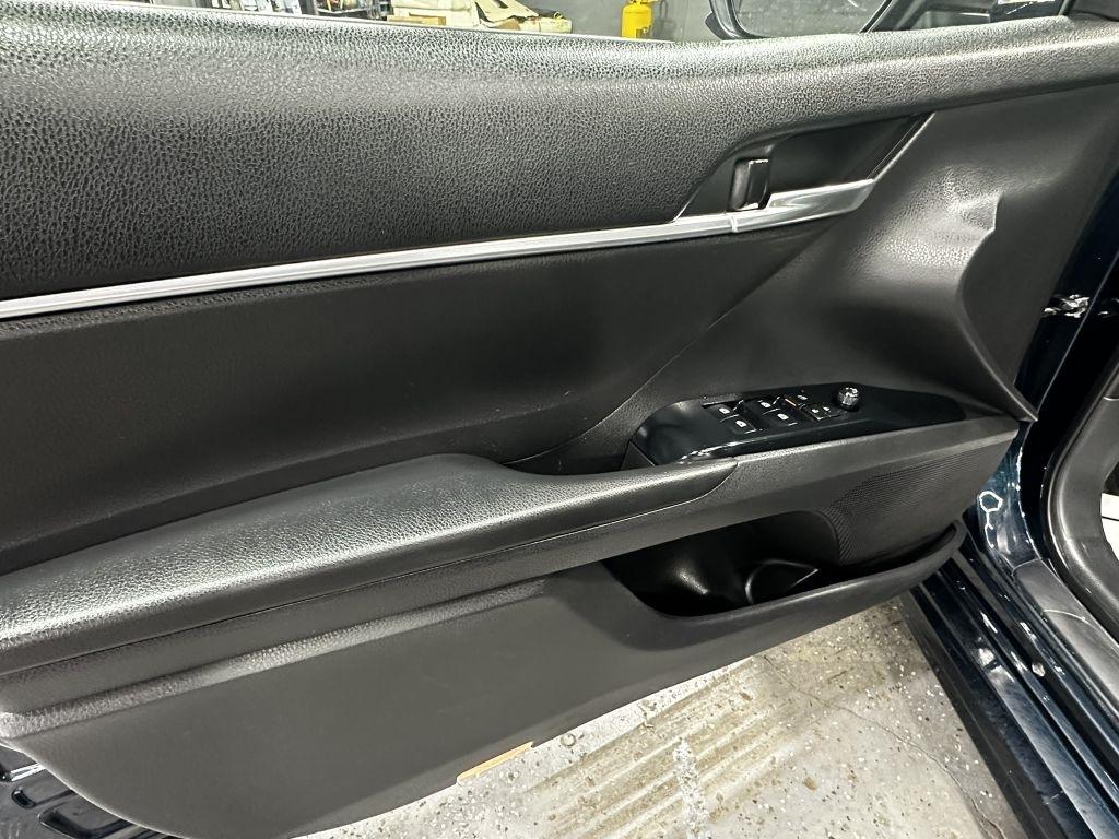 Toyota Camry SE 2019