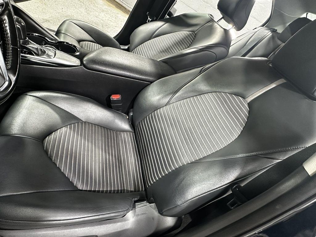 Toyota Camry SE 2019