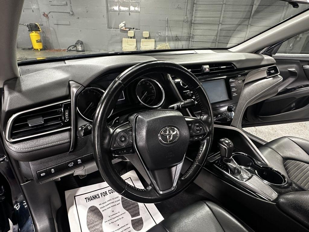Toyota Camry SE 2019
