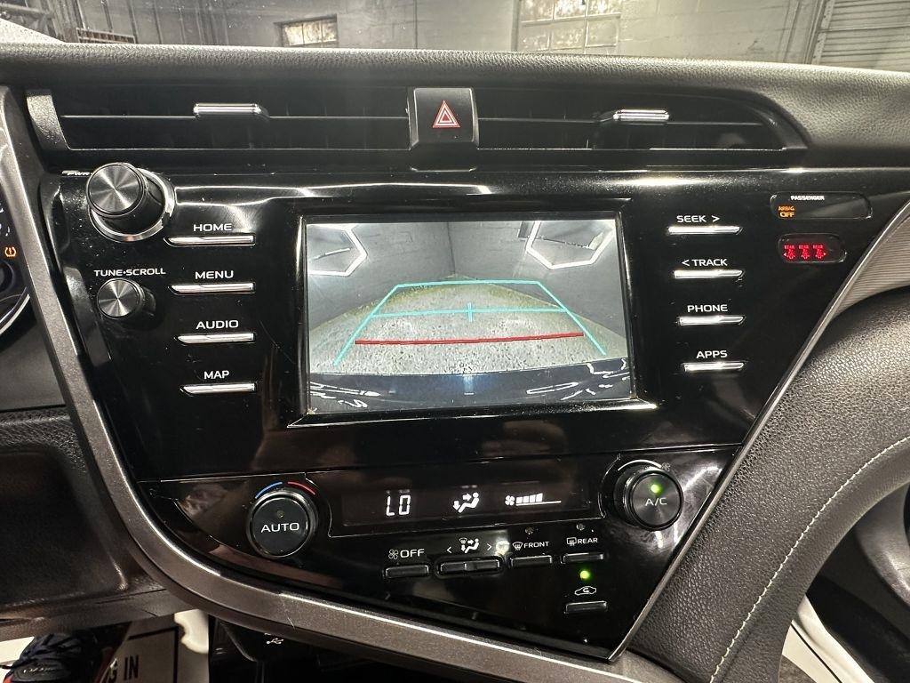 Toyota Camry SE 2019