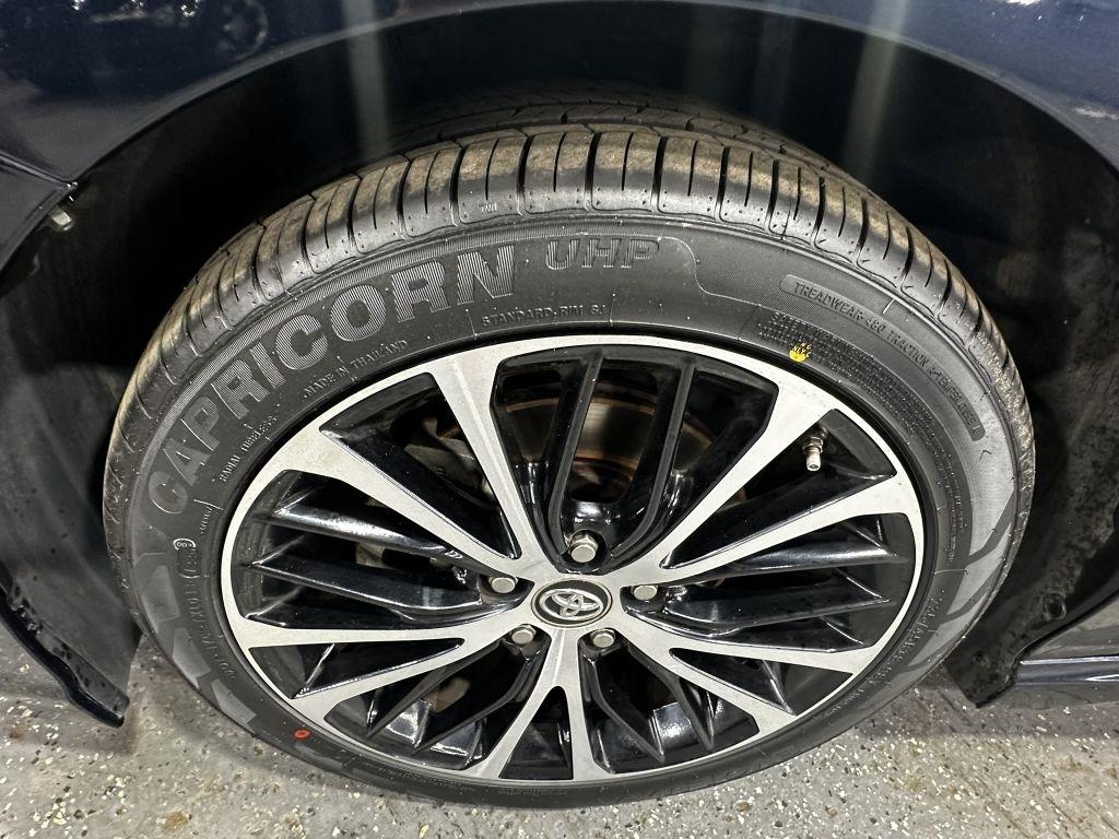 Toyota Camry SE 2019