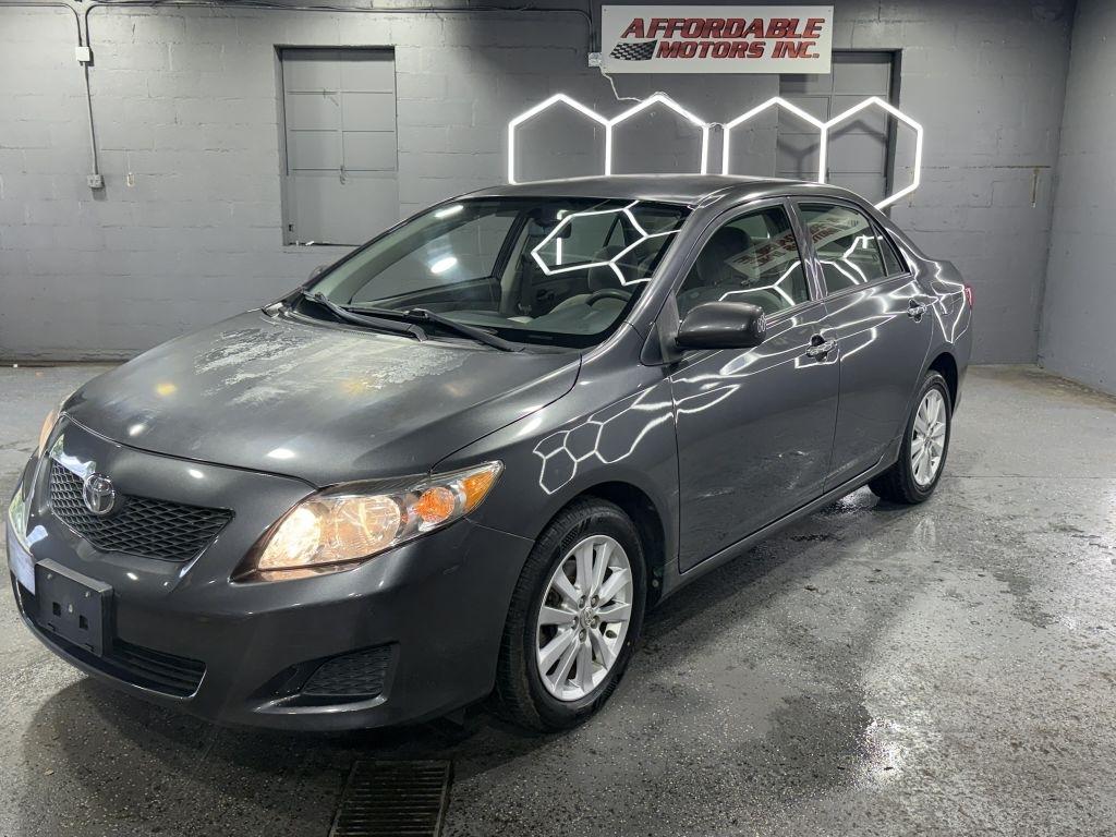 Toyota Corolla LE 2010