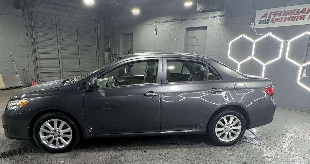 Toyota Corolla LE 2010
