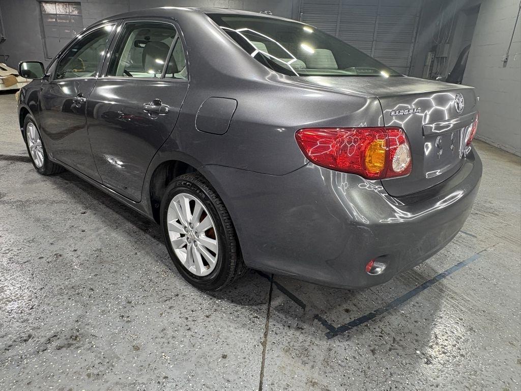 Toyota Corolla LE 2010