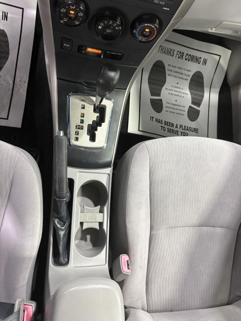 Toyota Corolla LE 2010