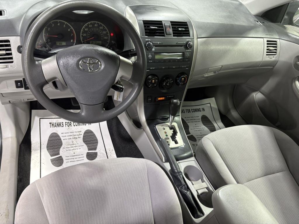 Toyota Corolla LE 2010