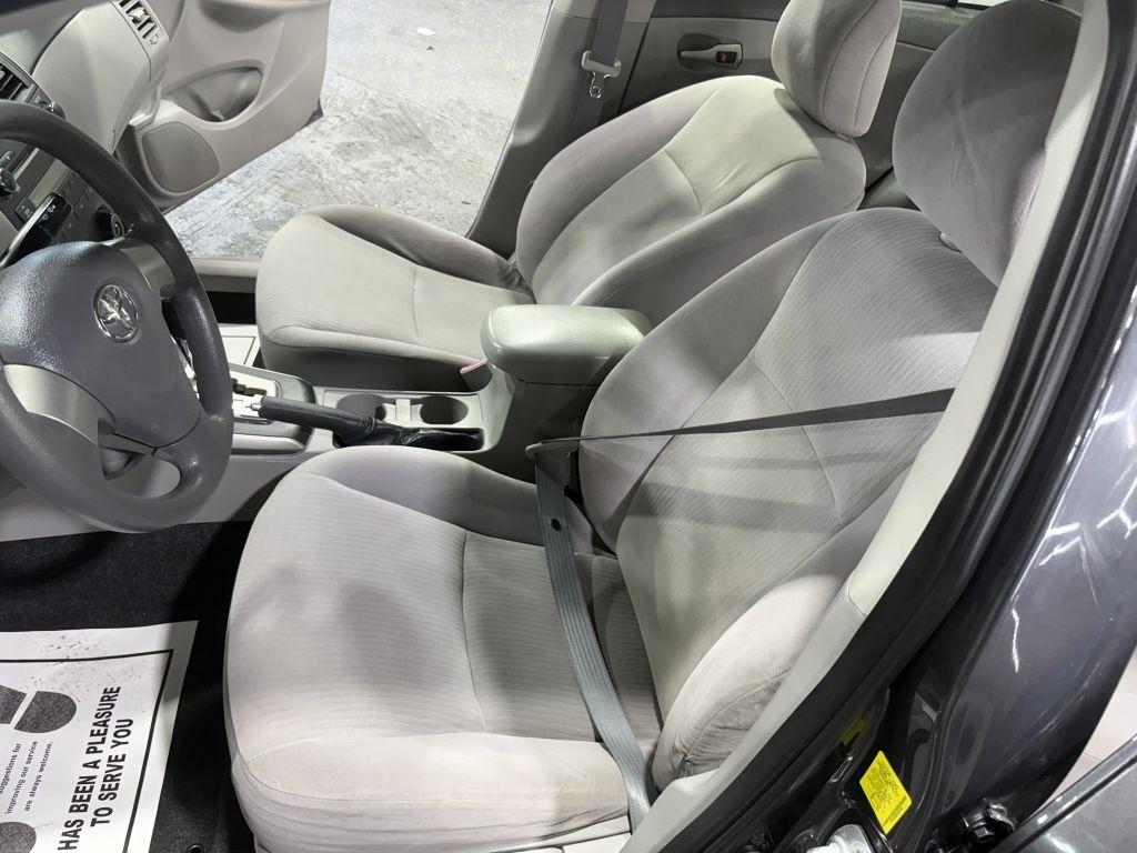Toyota Corolla LE 2010