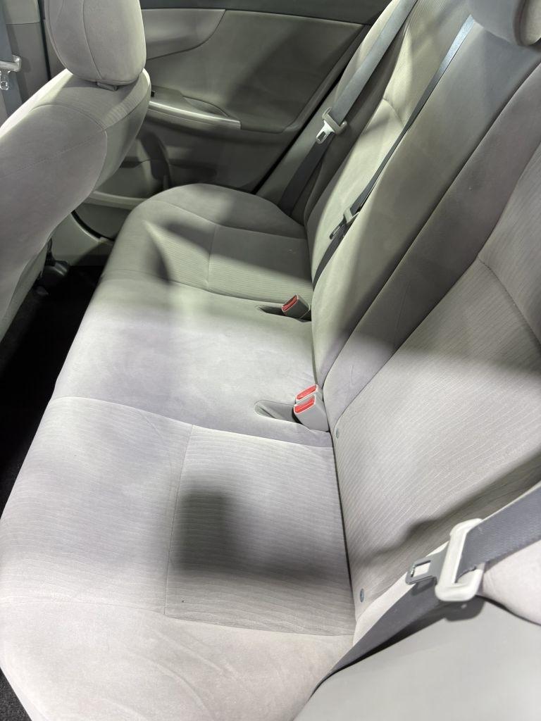 Toyota Corolla LE 2010