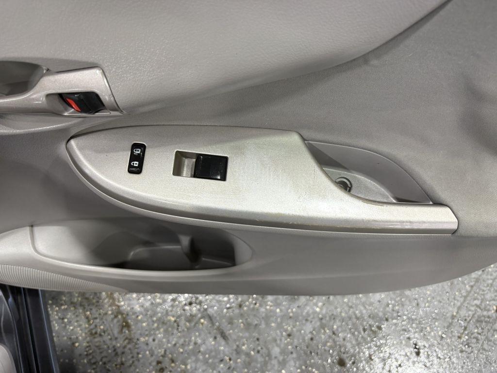 Toyota Corolla LE 2010