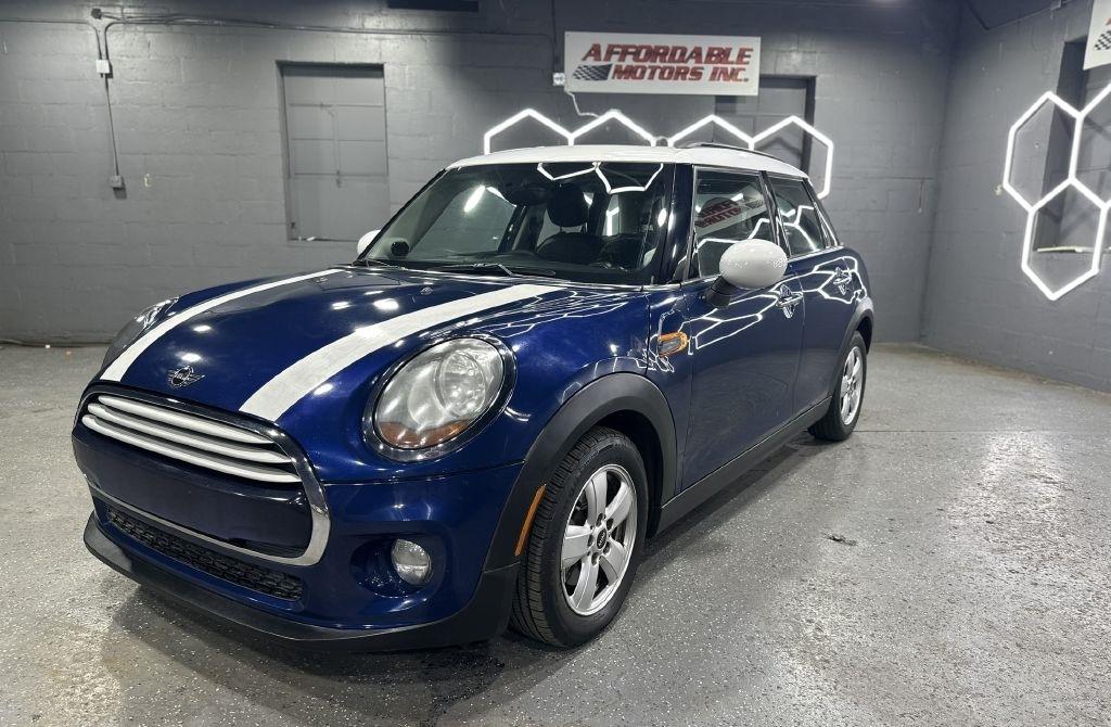 MINI Cooper Base 2015