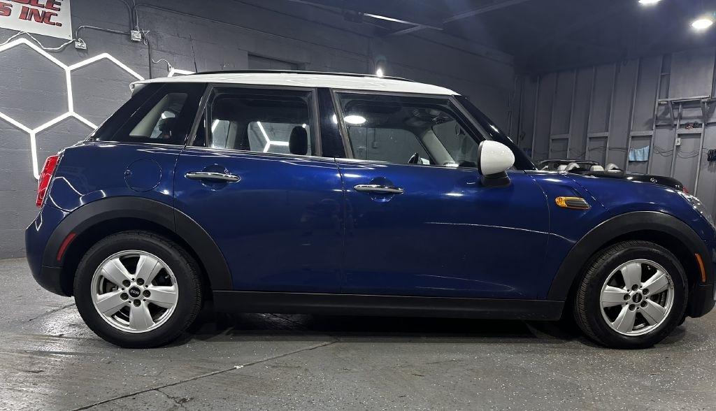 MINI Cooper Base 2015