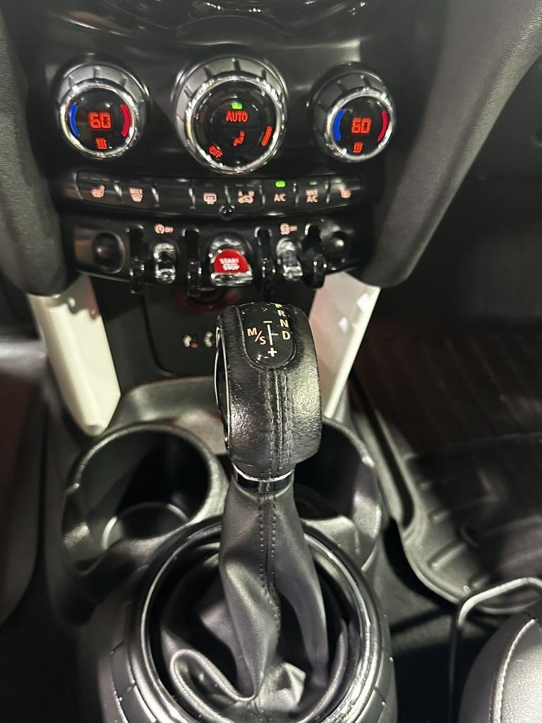 MINI Cooper Base 2015