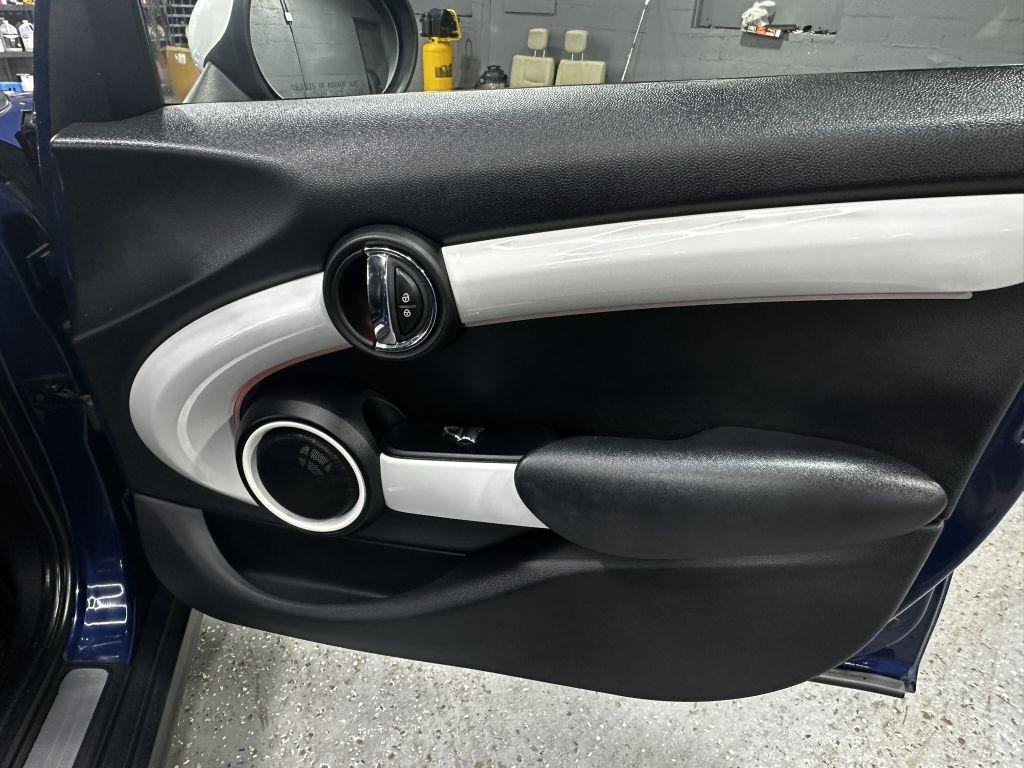 MINI Cooper Base 2015
