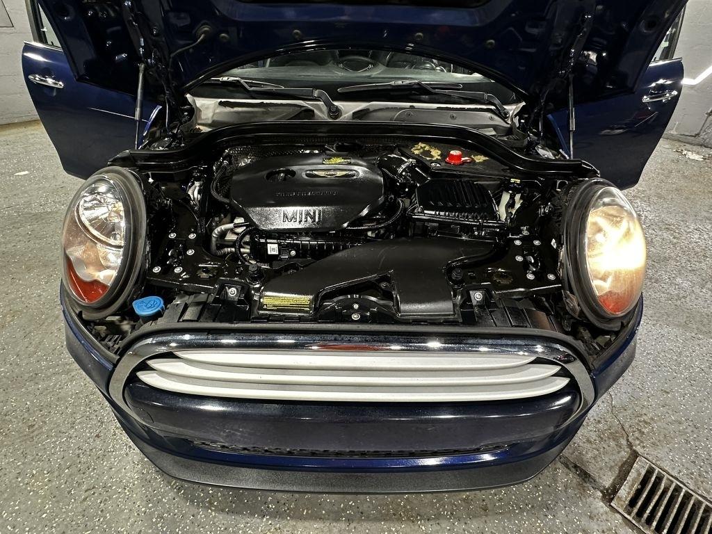 MINI Cooper Base 2015