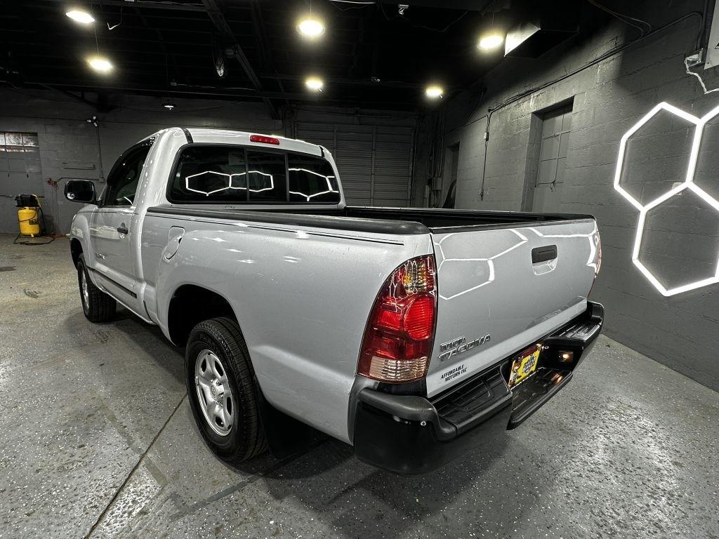 Toyota Tacoma Regular Cab Auto 2WD 2006