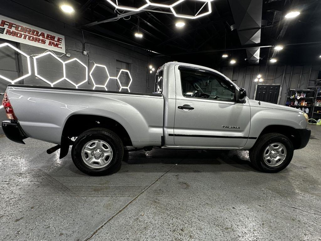 Toyota Tacoma Regular Cab Auto 2WD 2006