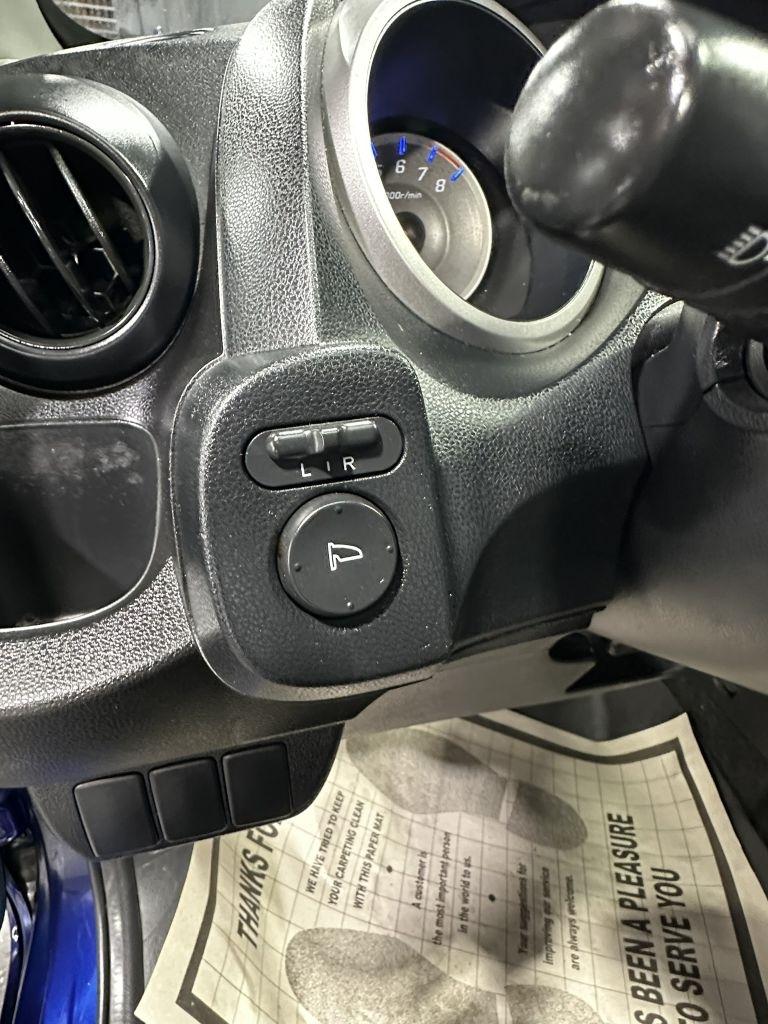 Honda Fit Sport 5-Speed AT 2010