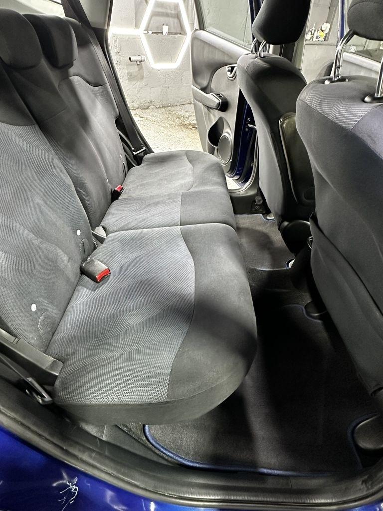 Honda Fit Sport 5-Speed AT 2010