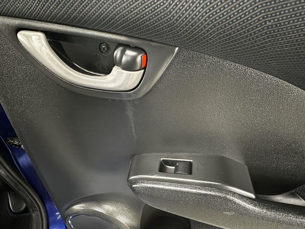 Honda Fit Sport 5-Speed AT 2010