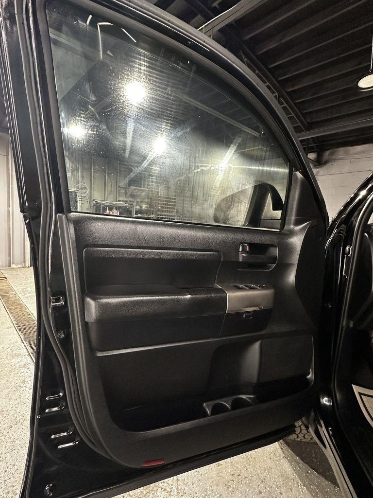 Toyota Tundra Tundra-Grade CrewMax 4.6L 2WD 2013