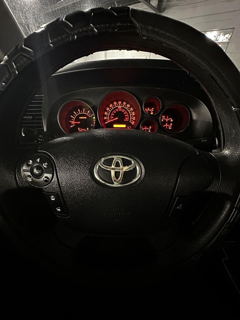 Toyota Tundra Tundra-Grade CrewMax 4.6L 2WD 2013