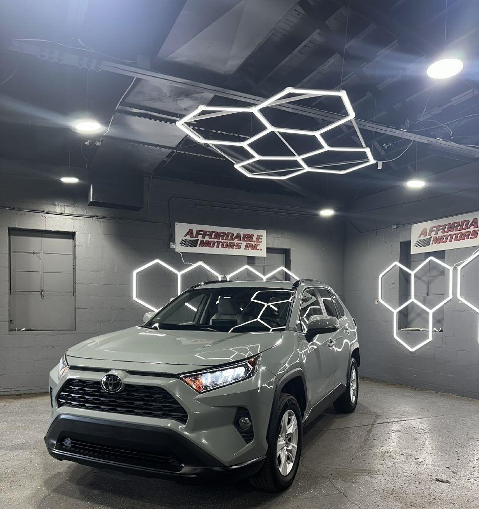 Toyota RAV4 XLE AWD 2019