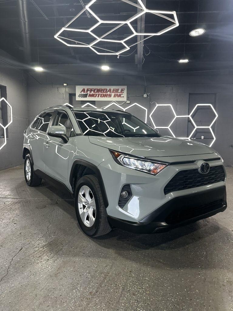 Toyota RAV4 XLE AWD 2019