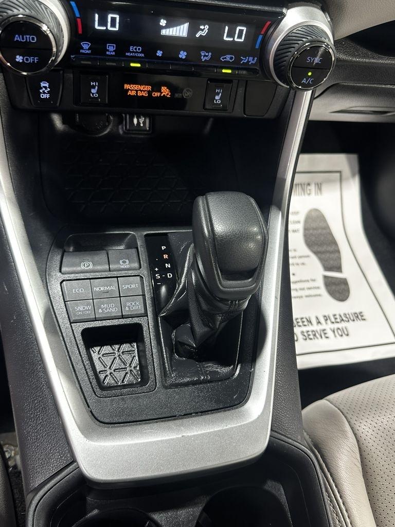 Toyota RAV4 XLE AWD 2019