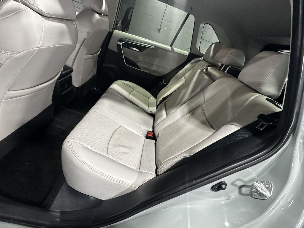 Toyota RAV4 XLE AWD 2019