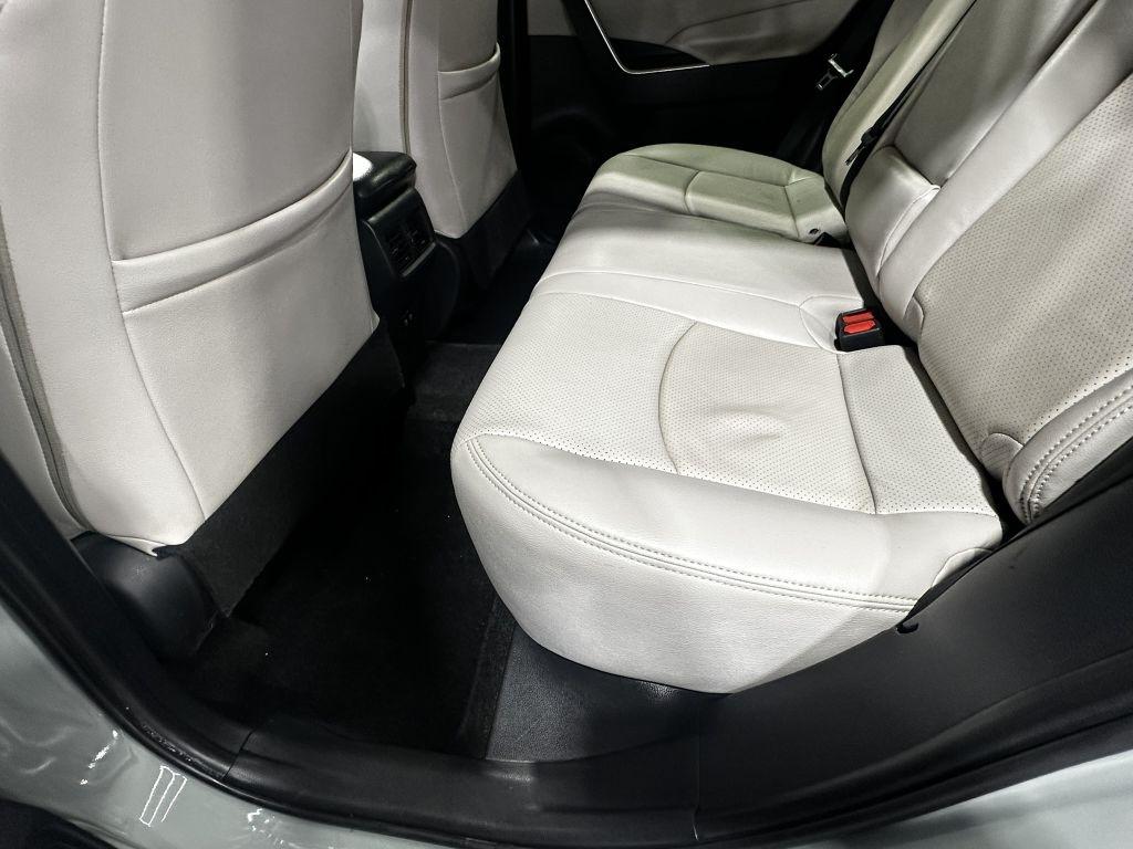 Toyota RAV4 XLE AWD 2019
