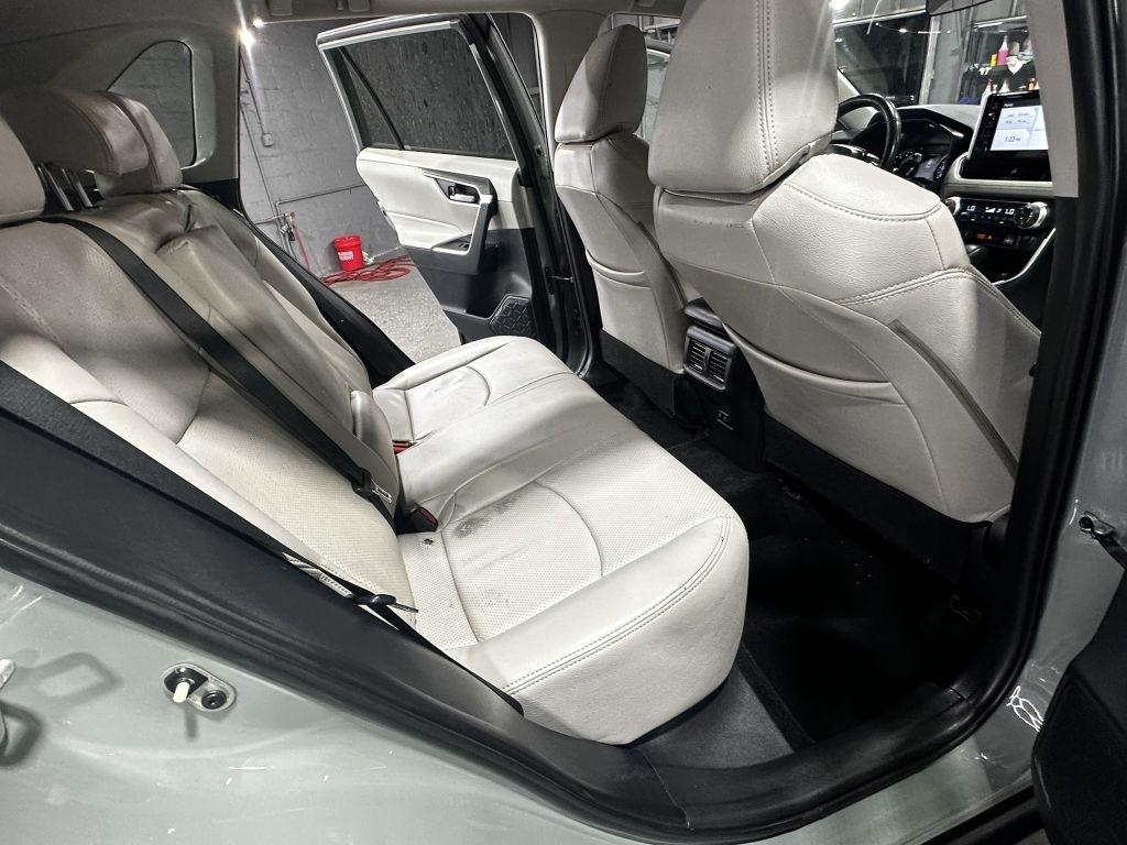 Toyota RAV4 XLE AWD 2019