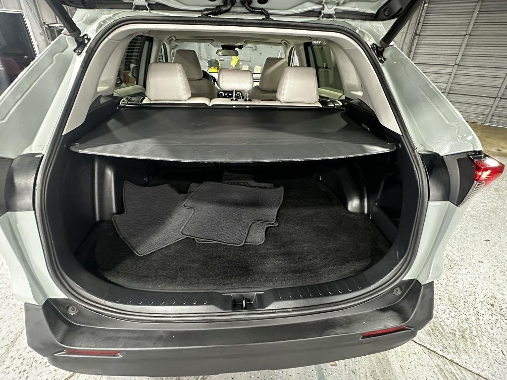 Toyota RAV4 XLE AWD 2019
