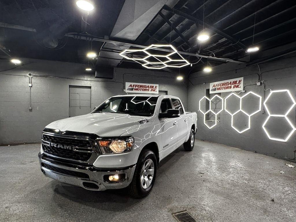 RAM 1500 Big Horn Crew Cab SWB 4WD 2022