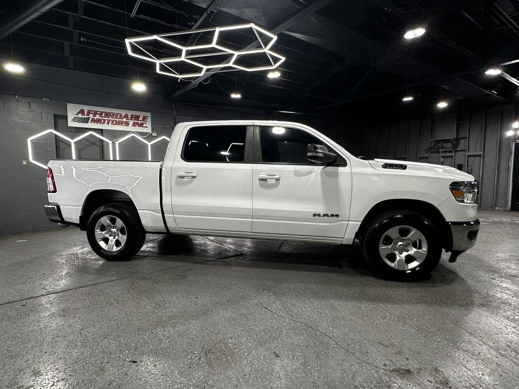 RAM 1500 Big Horn Crew Cab SWB 4WD 2022