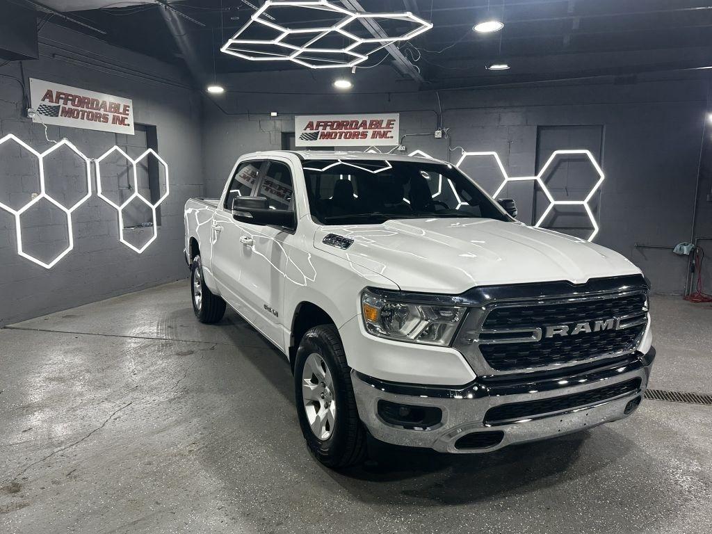 RAM 1500 Big Horn Crew Cab SWB 4WD 2022