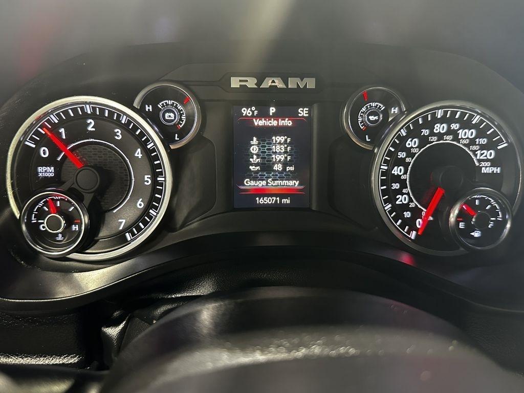 RAM 1500 Big Horn Crew Cab SWB 4WD 2022
