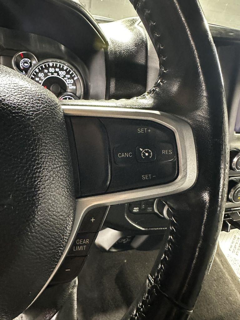 RAM 1500 Big Horn Crew Cab SWB 4WD 2022