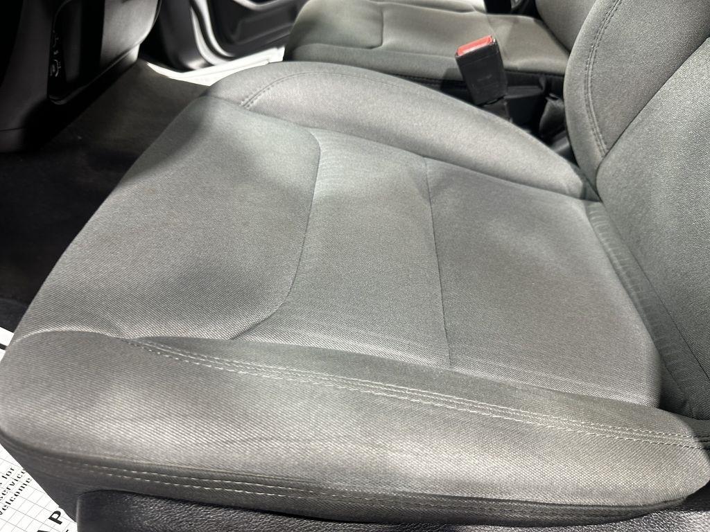 RAM 1500 Big Horn Crew Cab SWB 4WD 2022