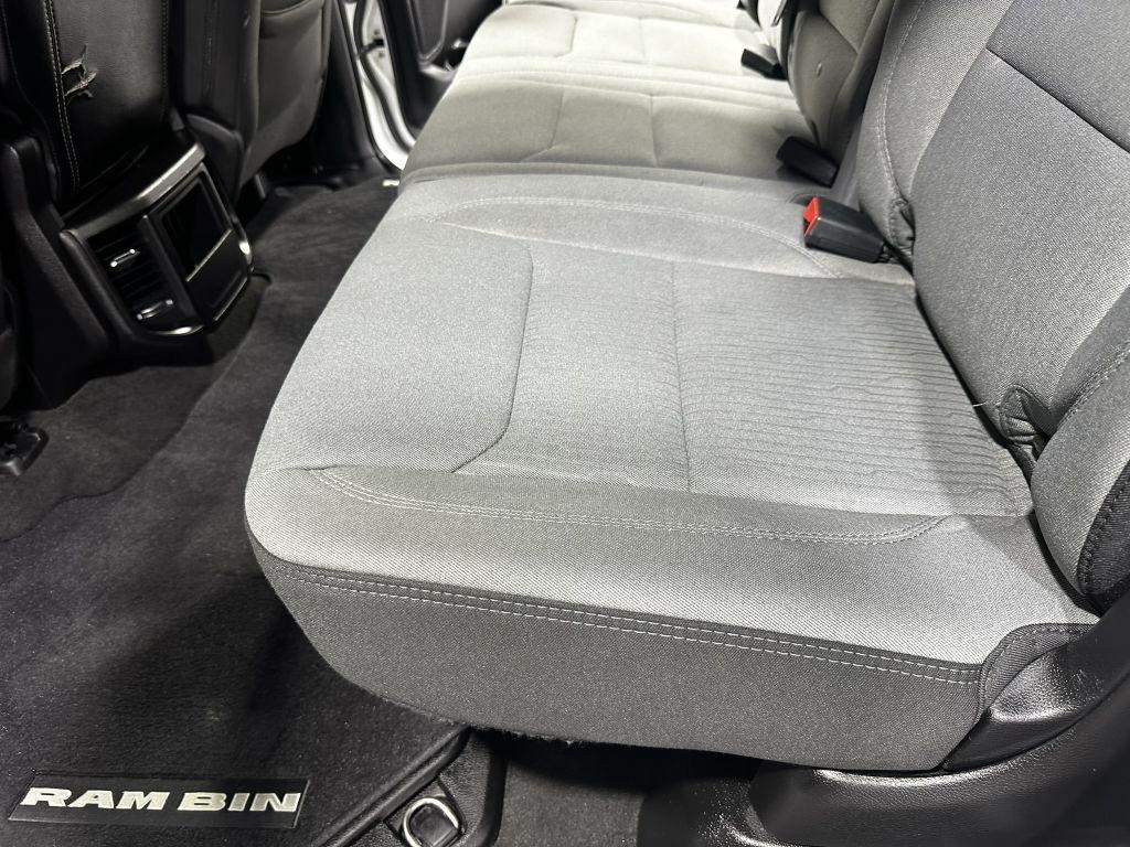 RAM 1500 Big Horn Crew Cab SWB 4WD 2022