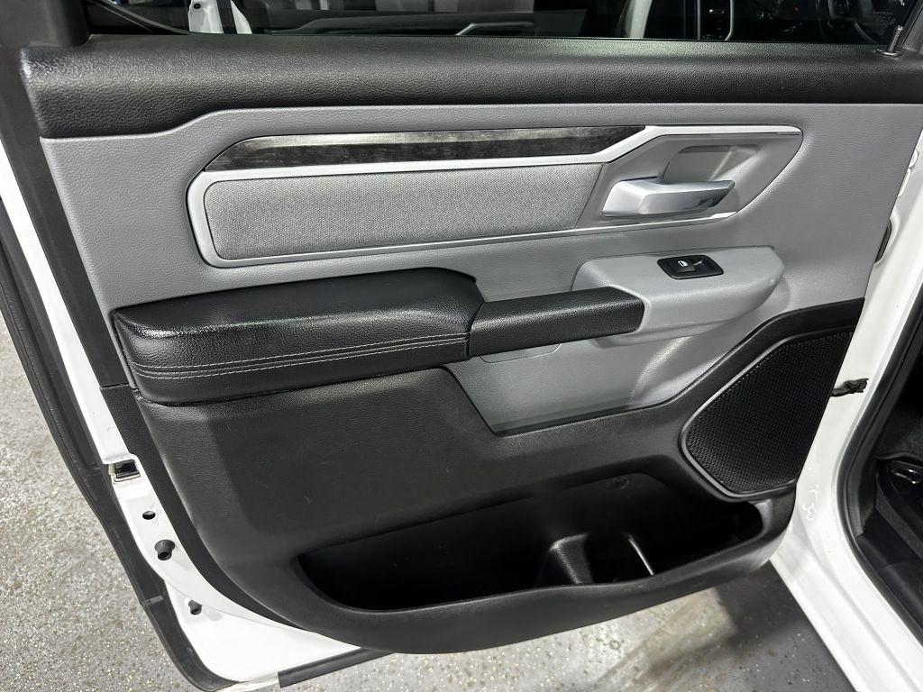 RAM 1500 Big Horn Crew Cab SWB 4WD 2022