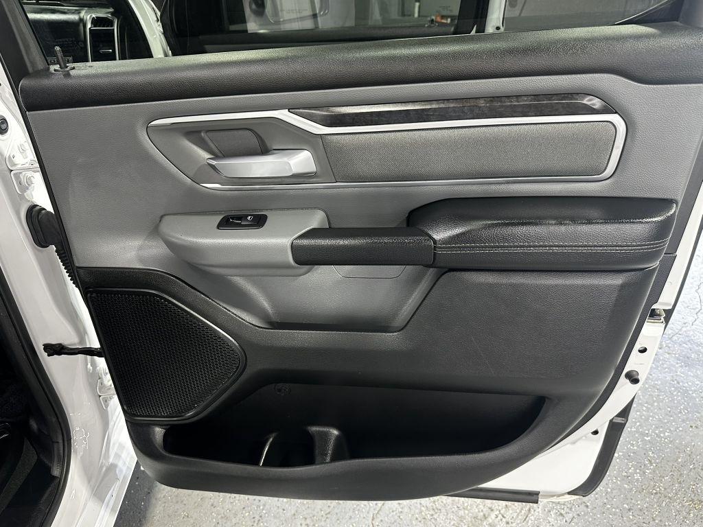RAM 1500 Big Horn Crew Cab SWB 4WD 2022