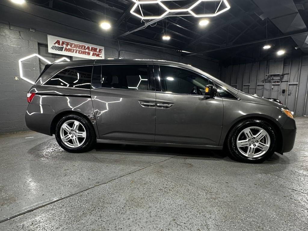 Honda Odyssey Touring 2013