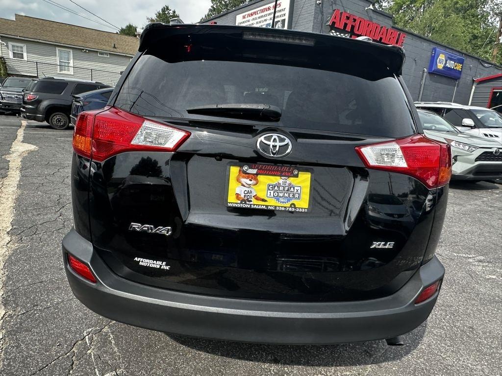 Toyota RAV4 XLE FWD 2015