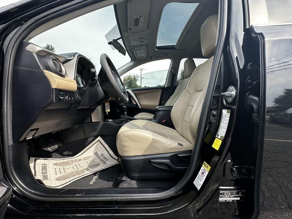 Toyota RAV4 XLE FWD 2015