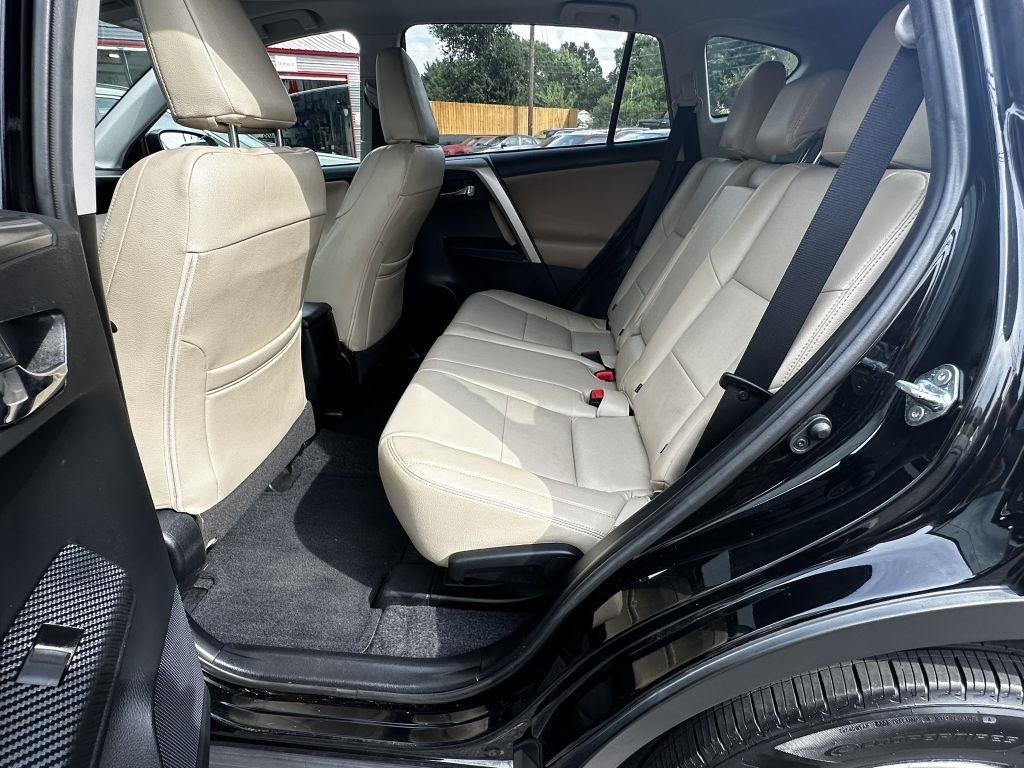 Toyota RAV4 XLE FWD 2015