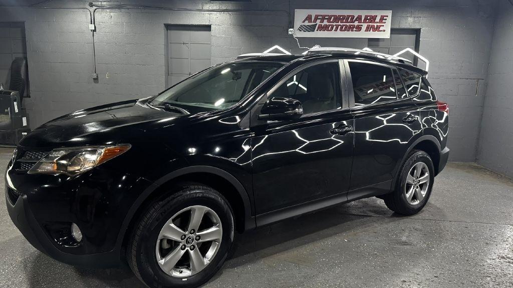 Toyota RAV4 XLE FWD 2015
