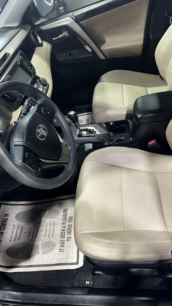 Toyota RAV4 XLE FWD 2015