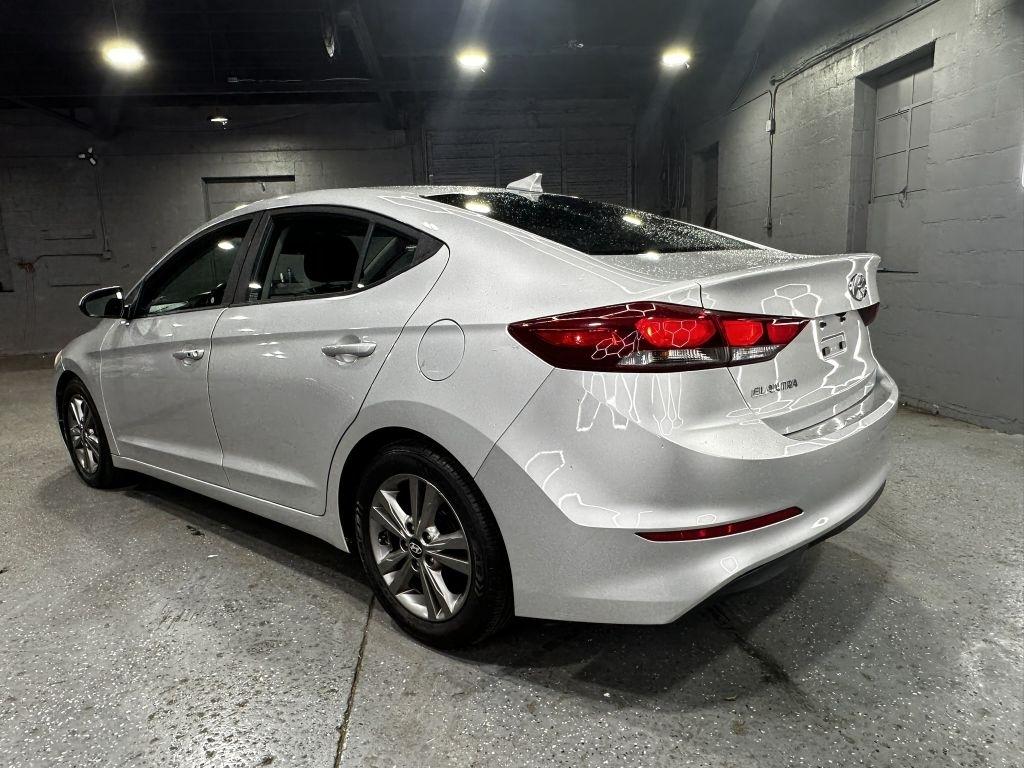 Hyundai Elantra Value Edition 6A 2017
