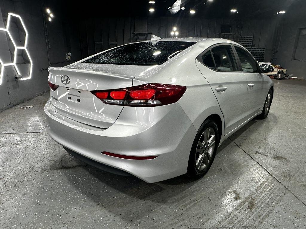 Hyundai Elantra Value Edition 6A 2017